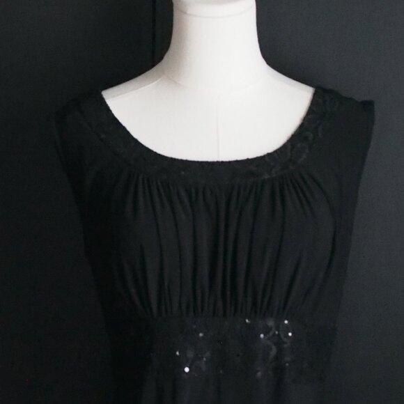Gorgeous LBD Sleeveless w Lace and Sequins - Picture 3 of 6